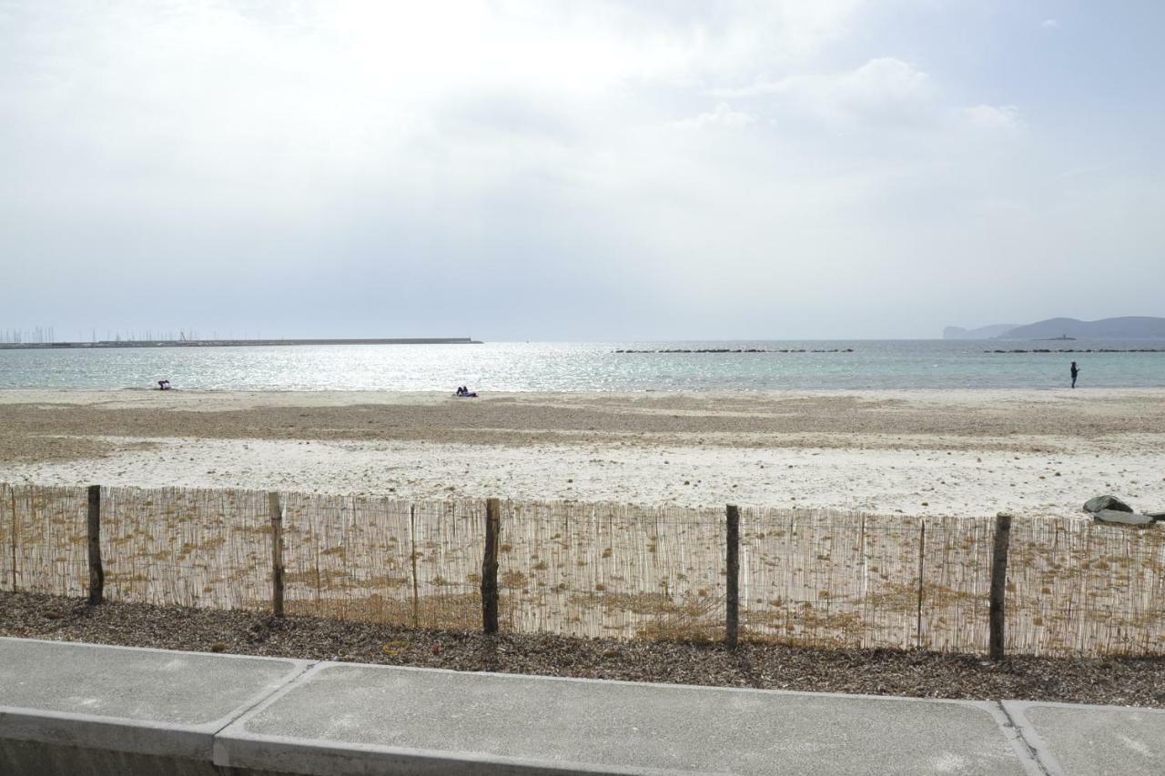 ألغيرو White Beach المظهر الخارجي الصورة